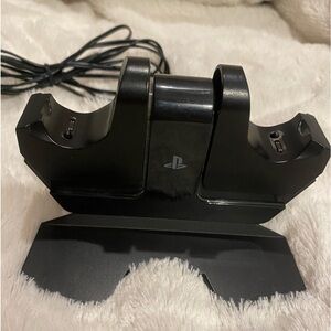 PS4 controllers charging pod